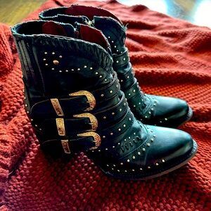 Freebird Savanna black boot. Bad ass biker style